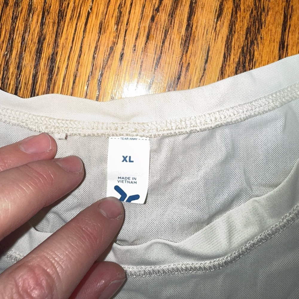 Old Navy Sheer Performance Tee - Picture 4 of 5